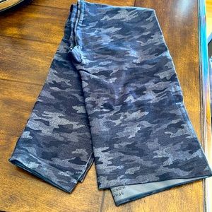 Spanx Look at Me Now Grey Camo Leggings NWOT Sz 2x (22-24)